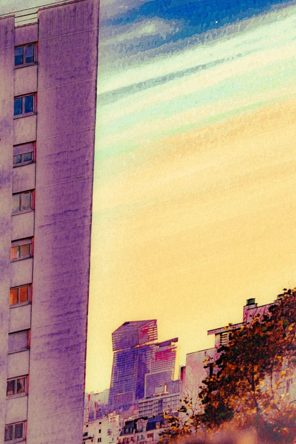 Paris, tour (jaune/mauve)